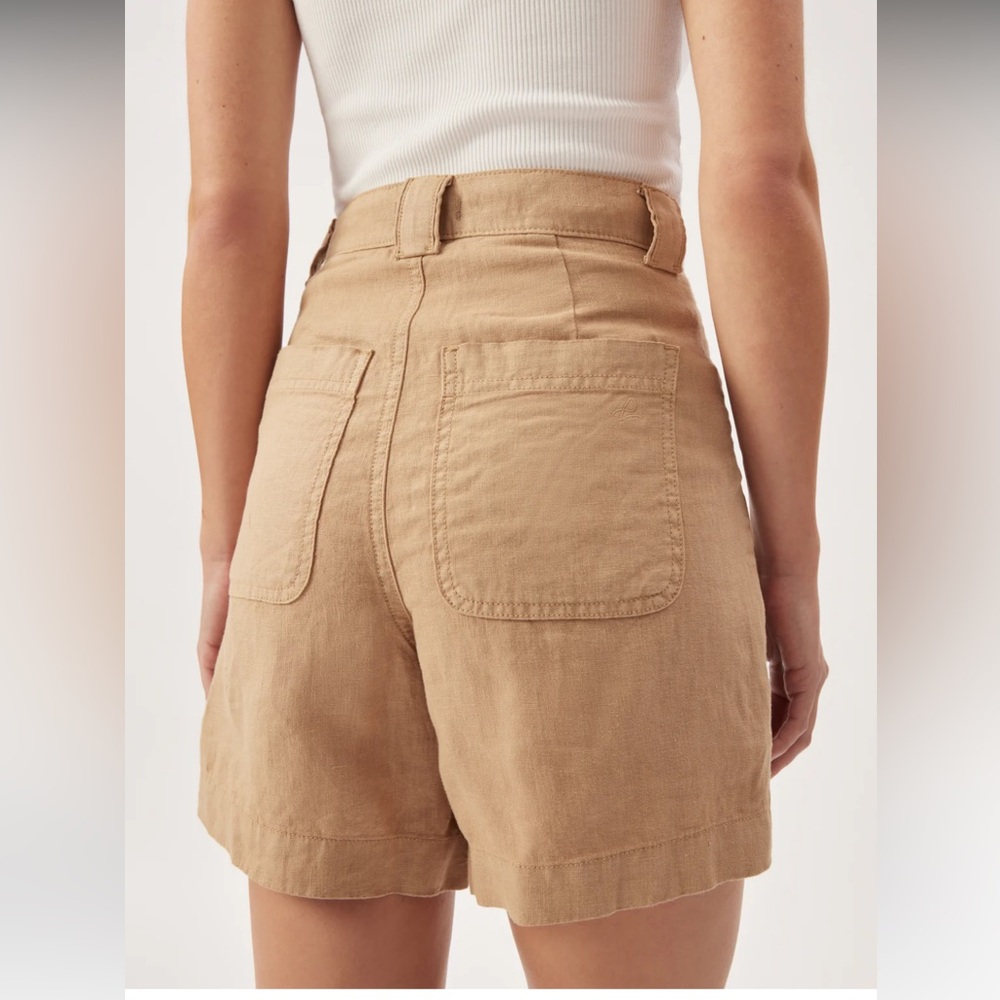 NWT DL1961 Heidi Short Khaki Size M